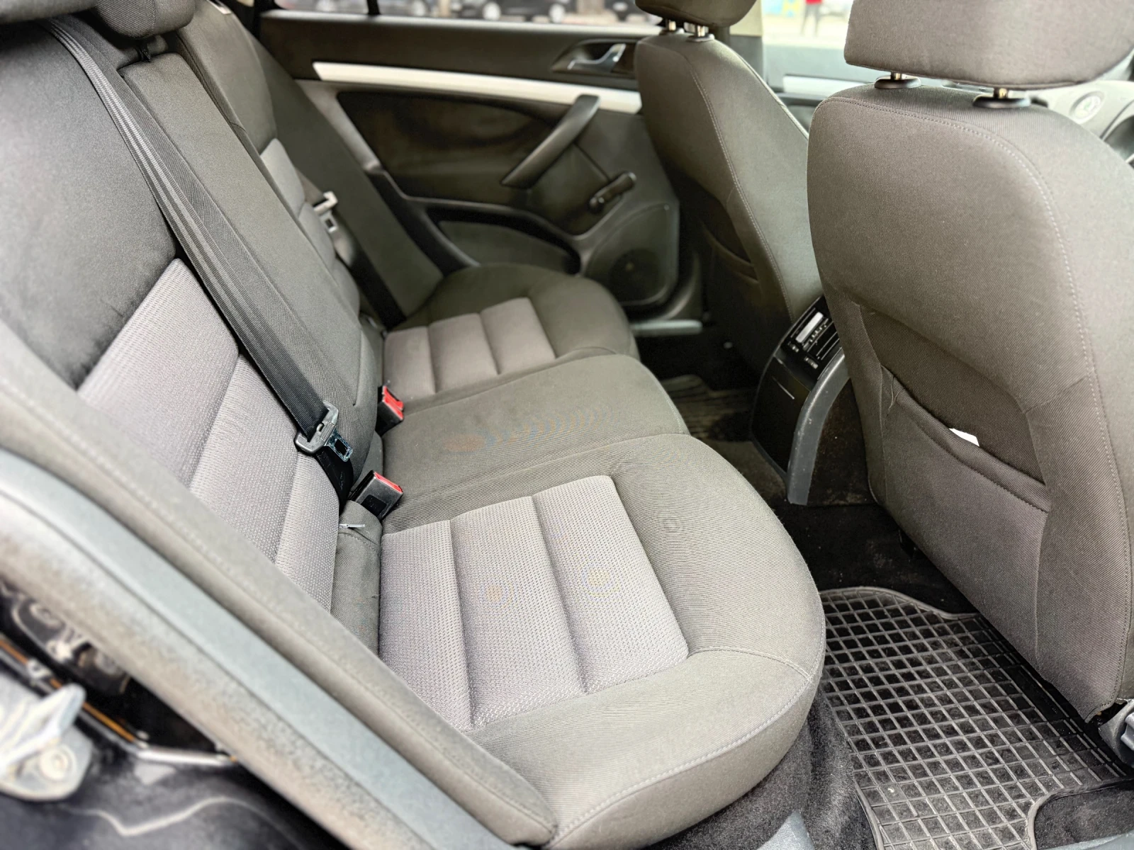 Skoda Octavia 1.9TDI Klimatronik* Podgrev* EURO 4, снимка 13 - Автомобили и джипове - 53964523