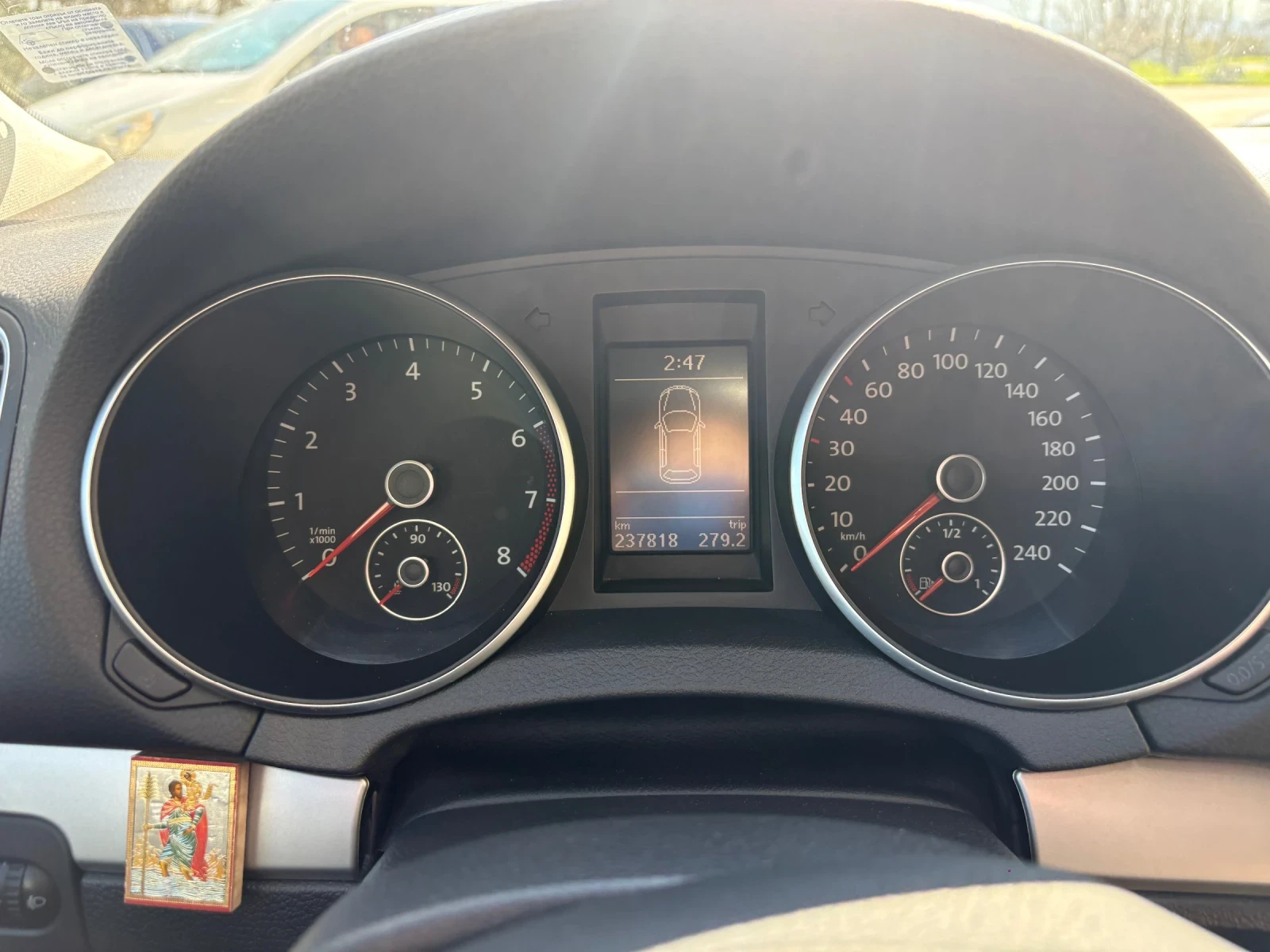 VW Golf 1.6 Bi-Fuel, снимка 10 - Автомобили и джипове - 54059262