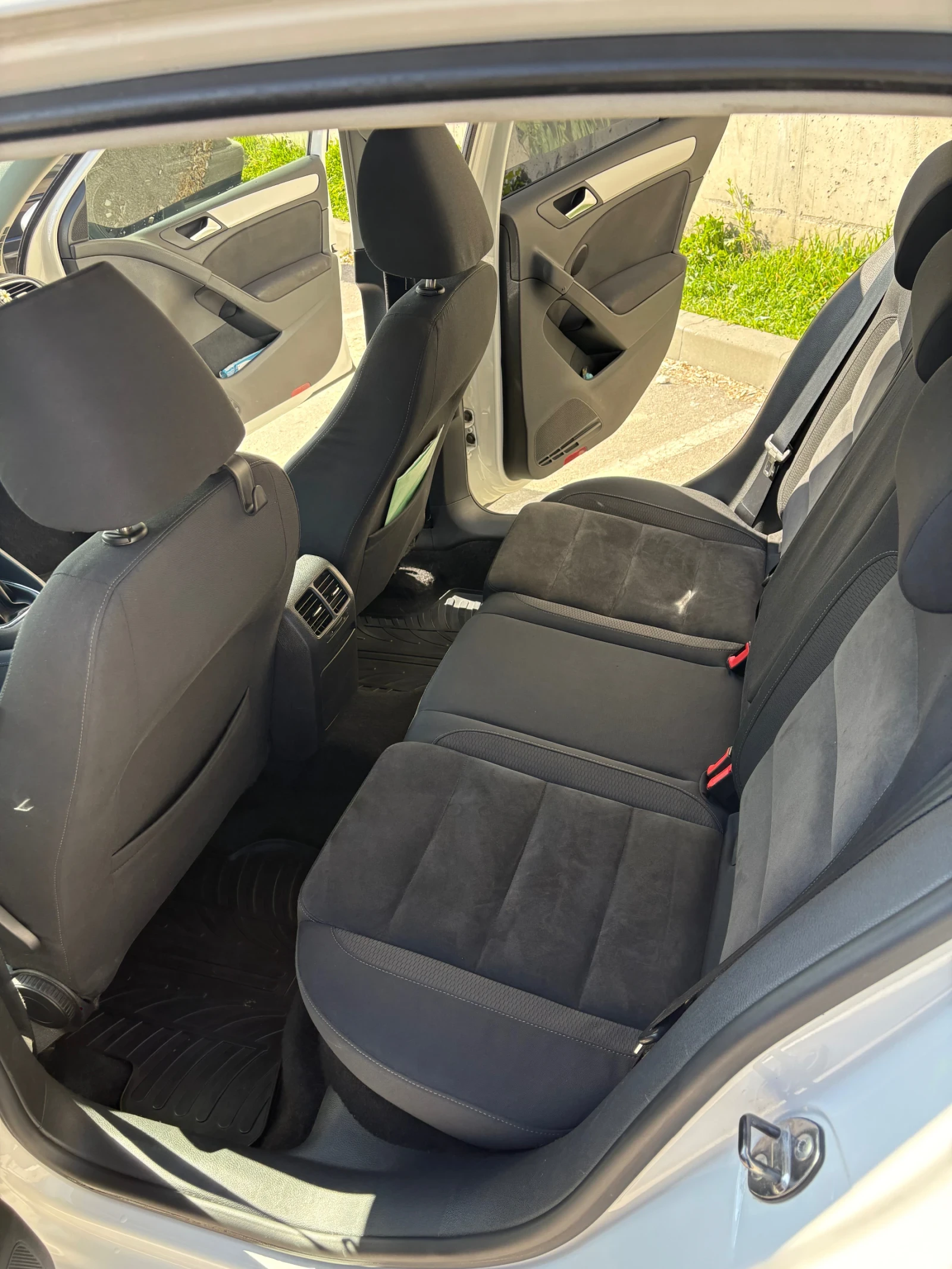 VW Golf 1.6 Bi-Fuel, снимка 8 - Автомобили и джипове - 54059262