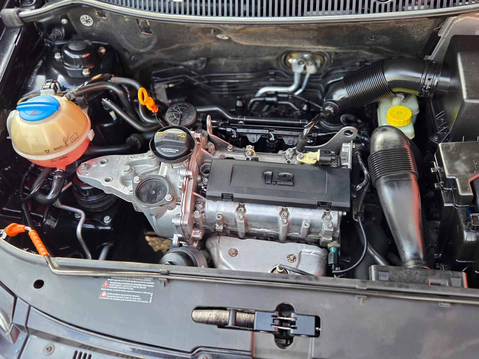 VW Polo 1.2i 140хил.км ОТЛИЧНО, снимка 10 - Автомобили и джипове - 54118019