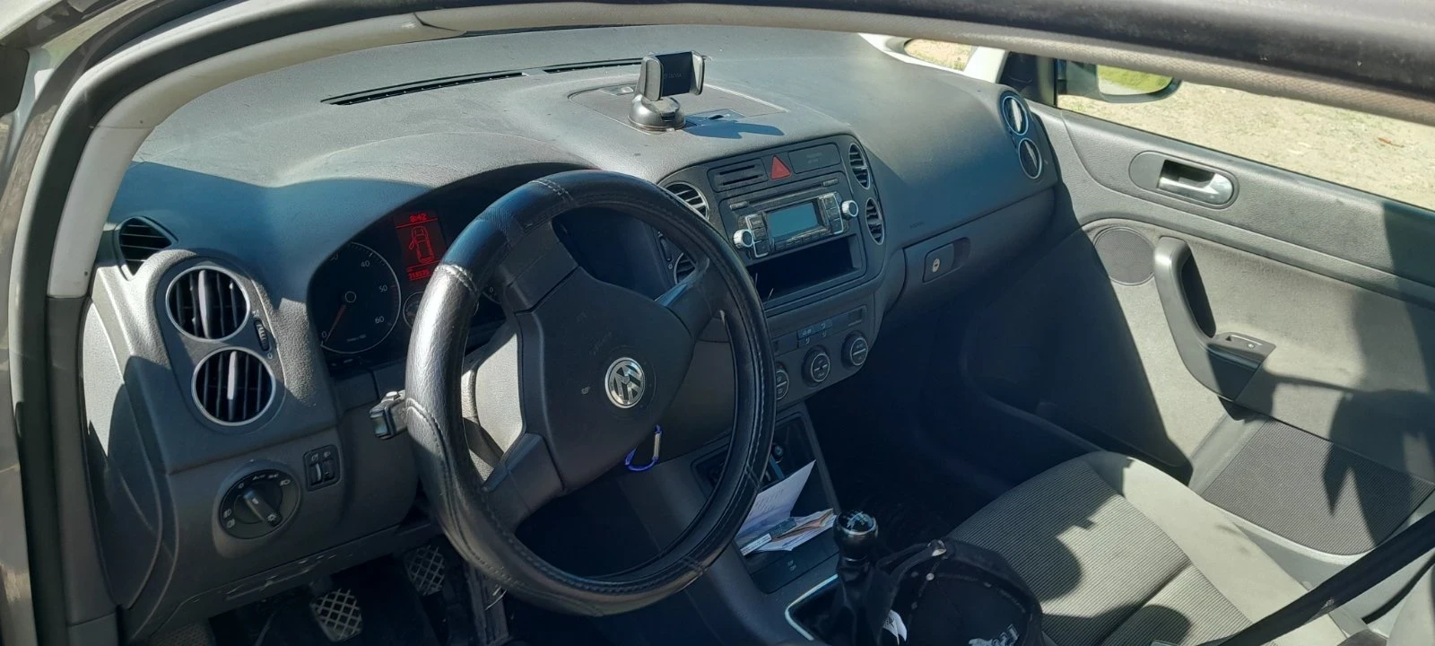 VW Golf Plus, снимка 3 - Автомобили и джипове - 54369555