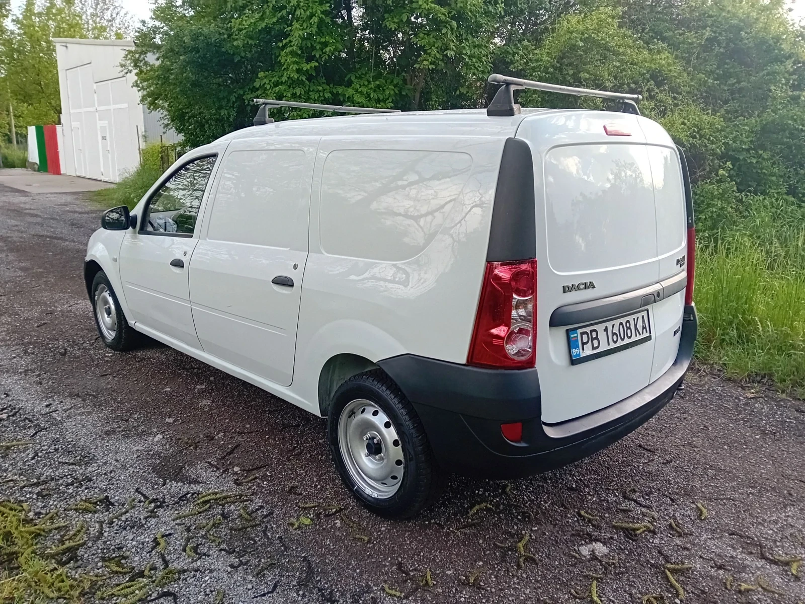 Dacia Logan 1.4 БЕНЗИН ГАЗ 164000 КМ СЕРВИЗНА ИСТОРИЯ, снимка 5 - Автомобили и джипове - 54511439