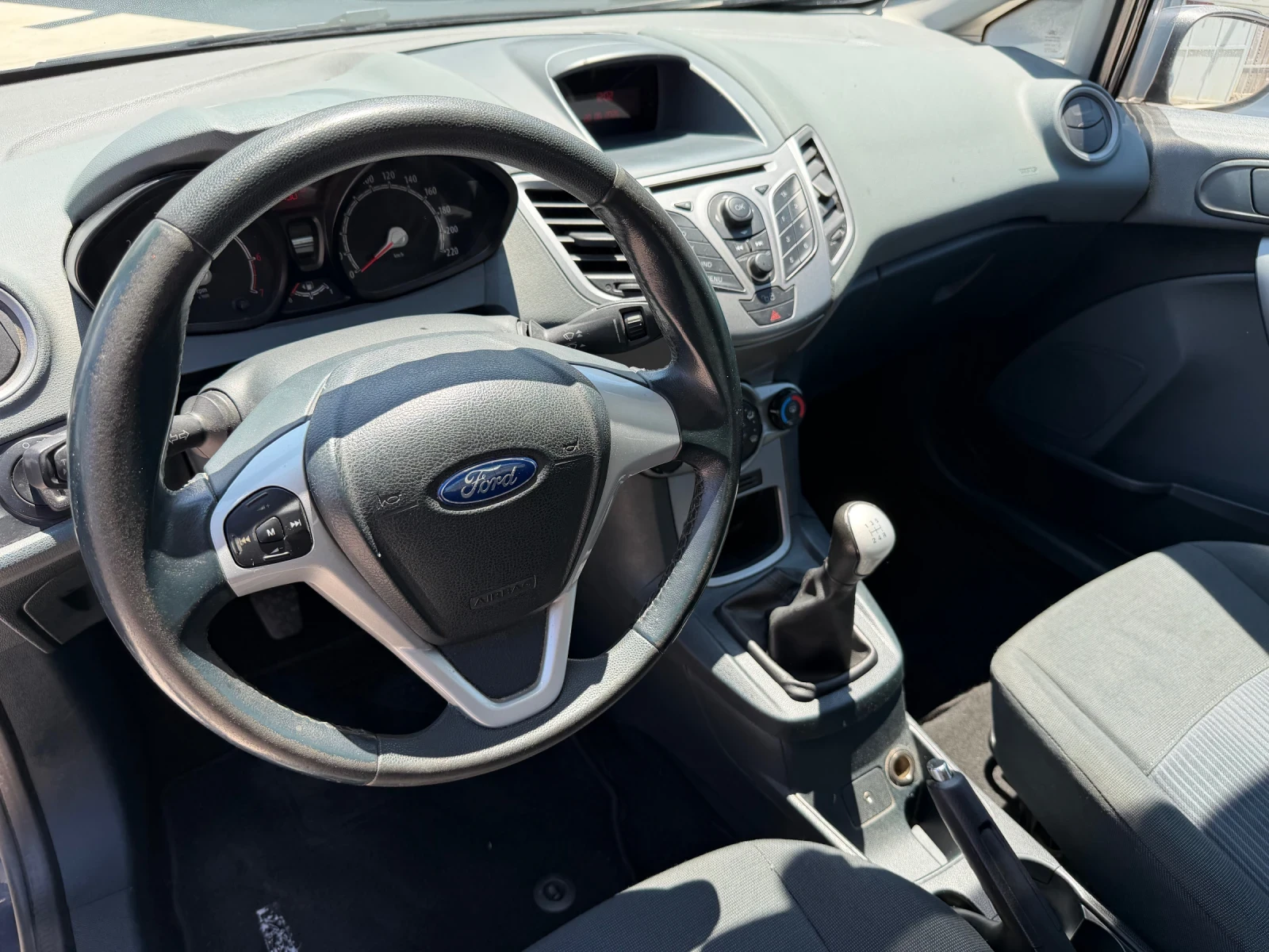 Ford Fiesta 1.2, снимка 9 - Автомобили и джипове - 54982479