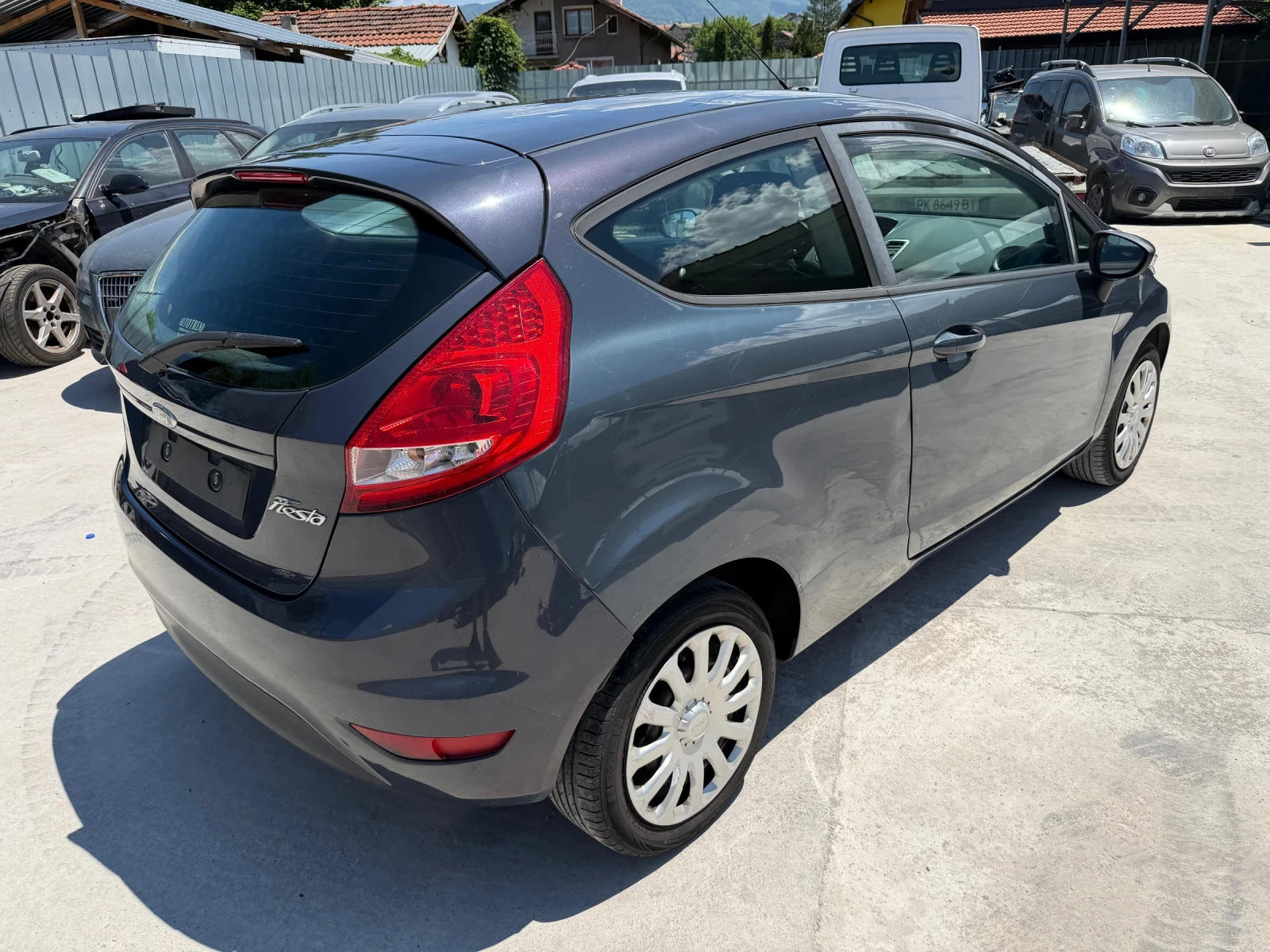 Ford Fiesta 1.2, снимка 5 - Автомобили и джипове - 54982479