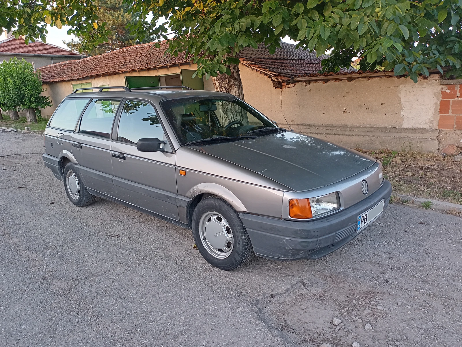VW Passat 1.8 mi ABS, снимка 5 - Автомобили и джипове - 55098469
