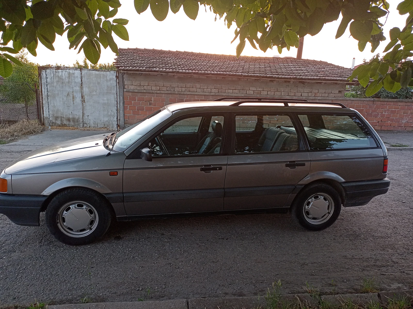 VW Passat 1.8 mi ABS, снимка 7 - Автомобили и джипове - 55098469