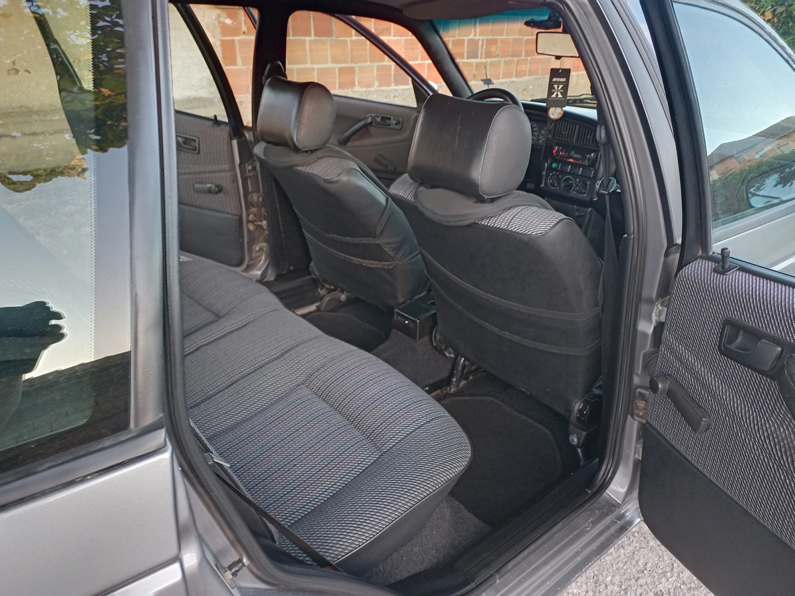 VW Passat 1.8 mi ABS, снимка 10 - Автомобили и джипове - 55098469