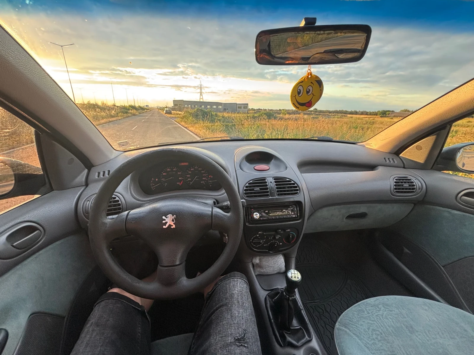 Peugeot 206 1.4 газ-бензин, снимка 8 - Автомобили и джипове - 55166117