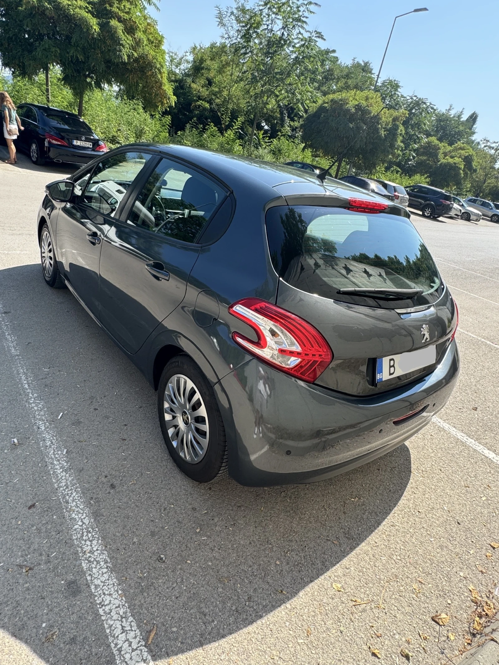 Peugeot 208 1.6 E-HDi 92 к.с., снимка 5 - Автомобили и джипове - 55343240