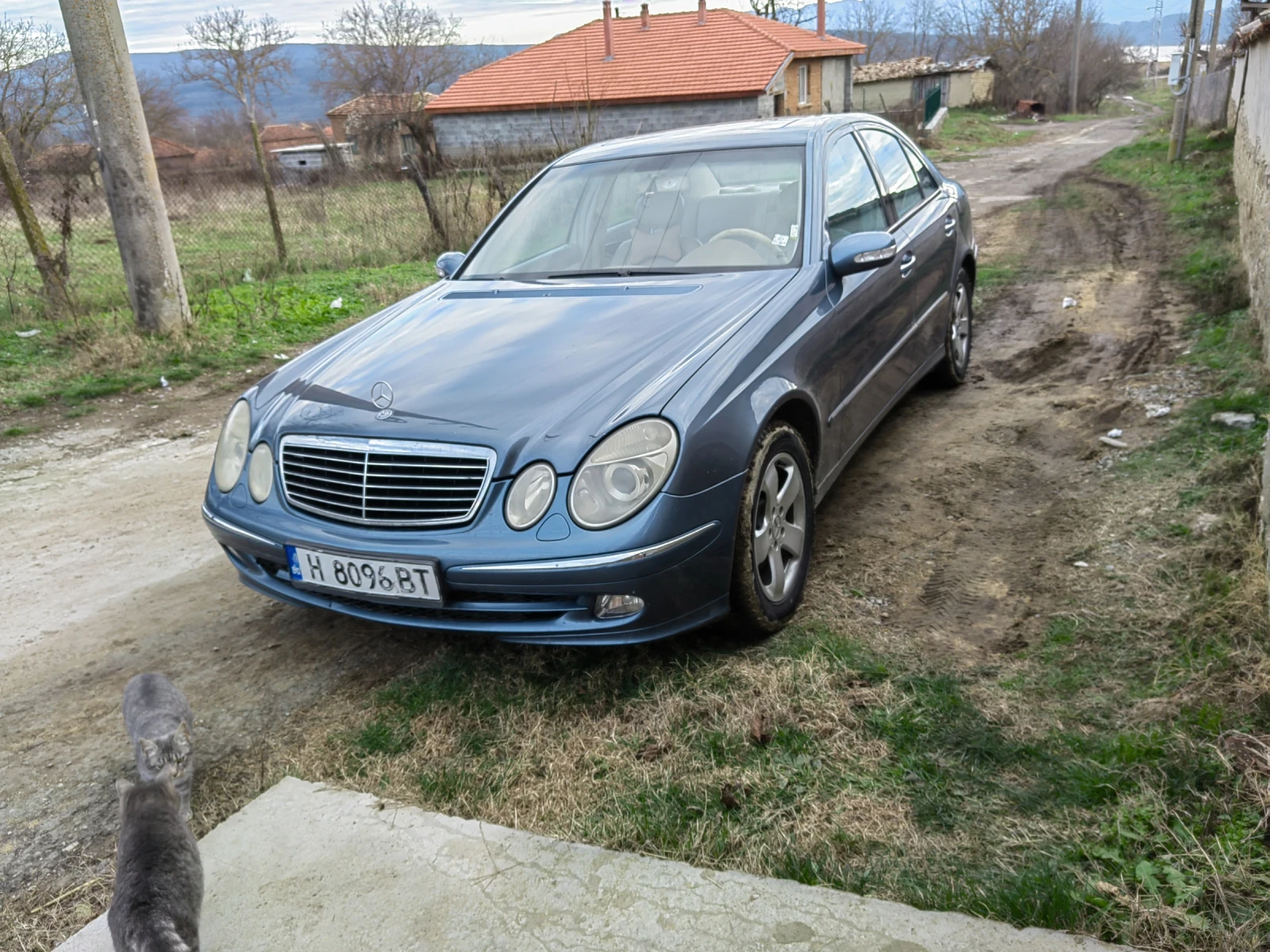 Mercedes-Benz E 270, снимка 4 - Автомобили и джипове - 55343940