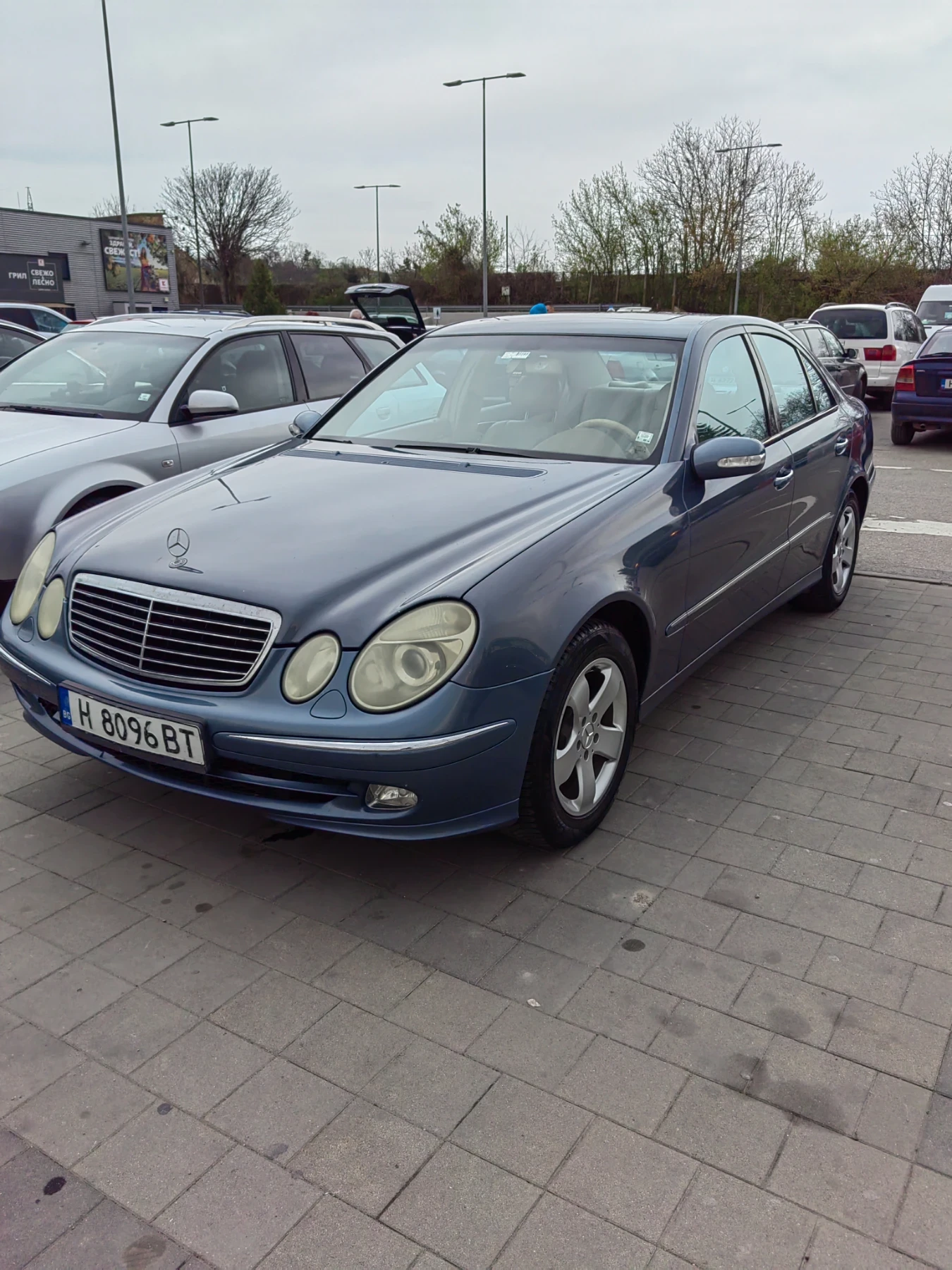 Mercedes-Benz E 270