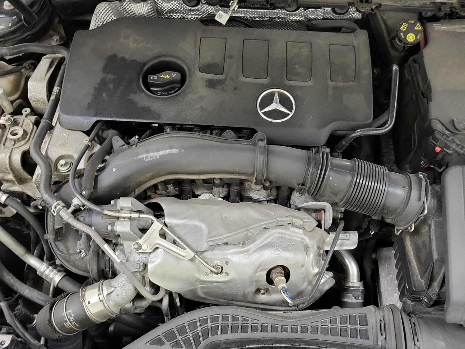 Mercedes-Benz CLA 250 * ПОДГРЕВ* KEYLESS GO* NIGHT PACKAGE* , снимка 16 - Автомобили и джипове - 55987433
