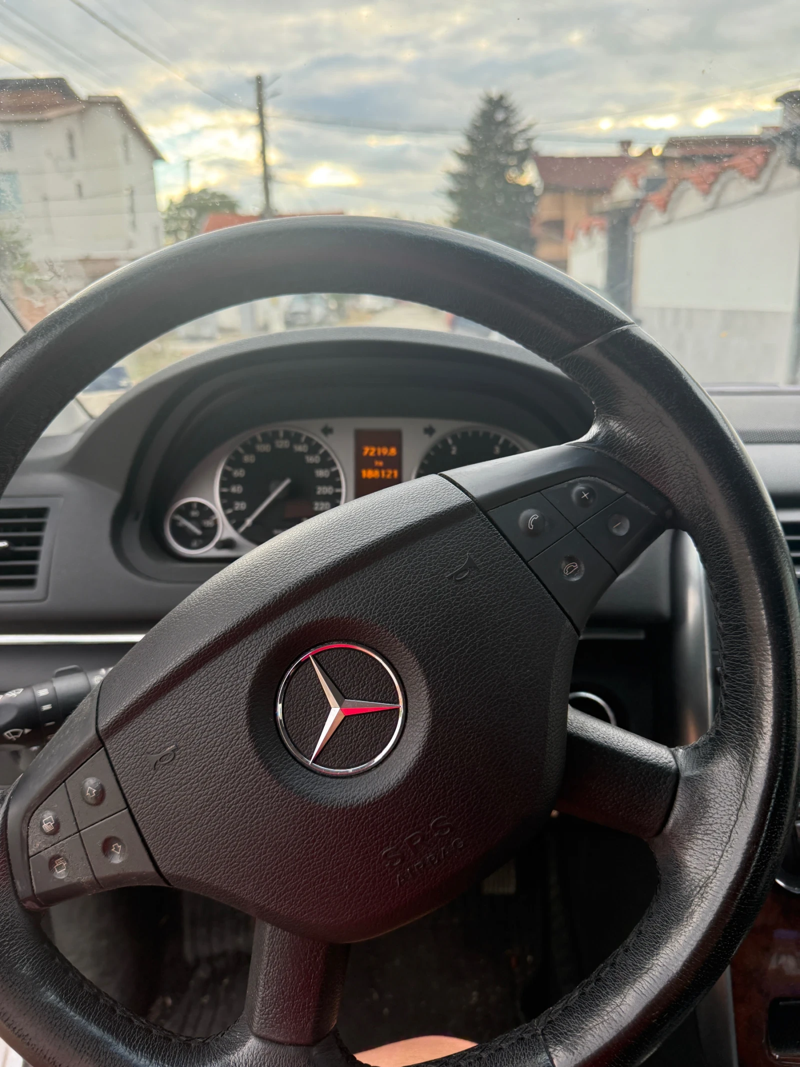 Mercedes-Benz B 200, снимка 15 - Автомобили и джипове - 56013094