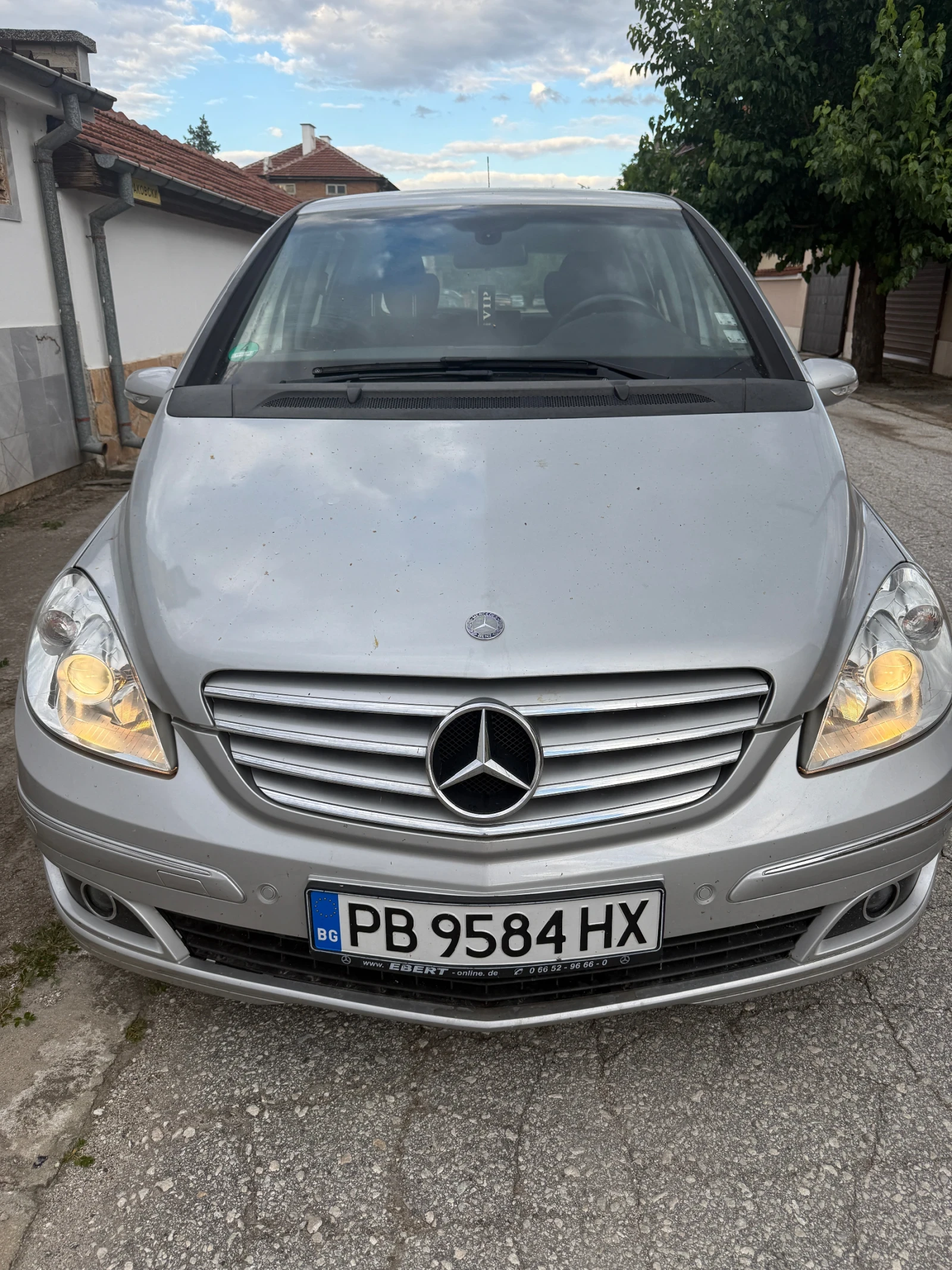 Mercedes-Benz B 200