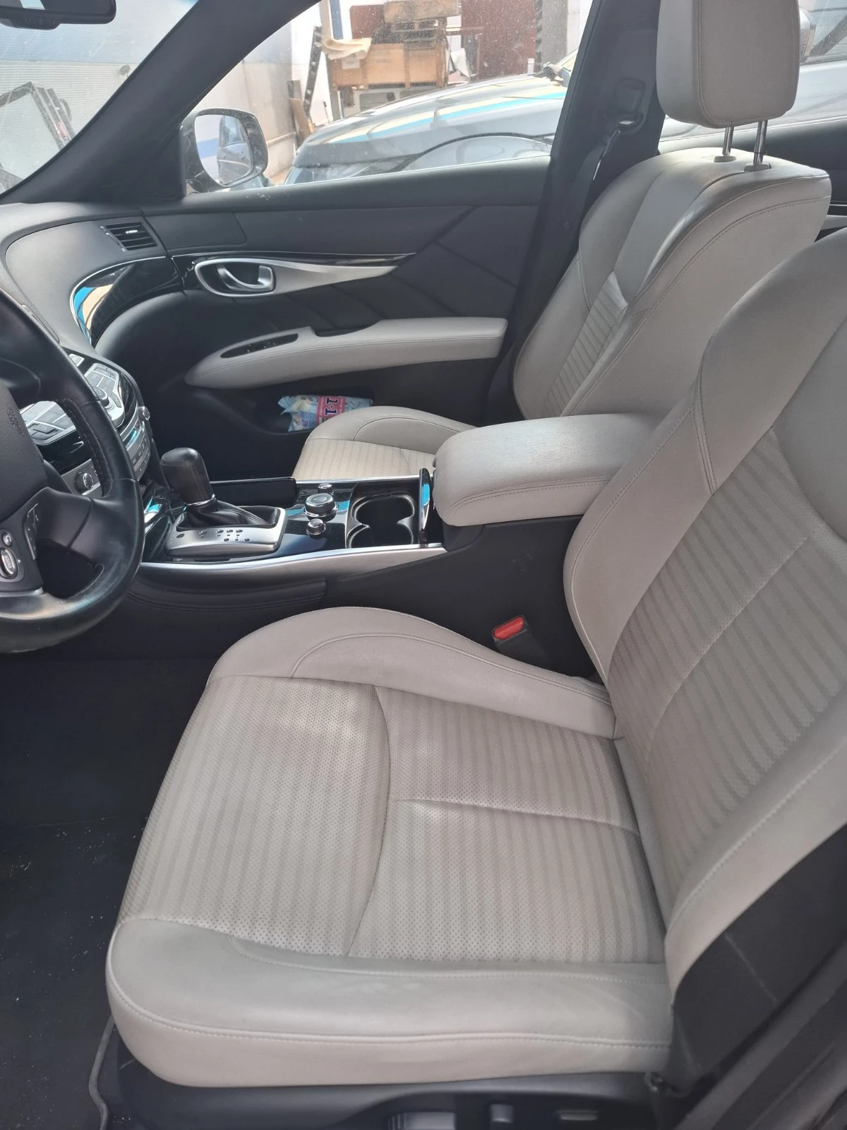 Infiniti Q70, снимка 6 - Автомобили и джипове - 56131008
