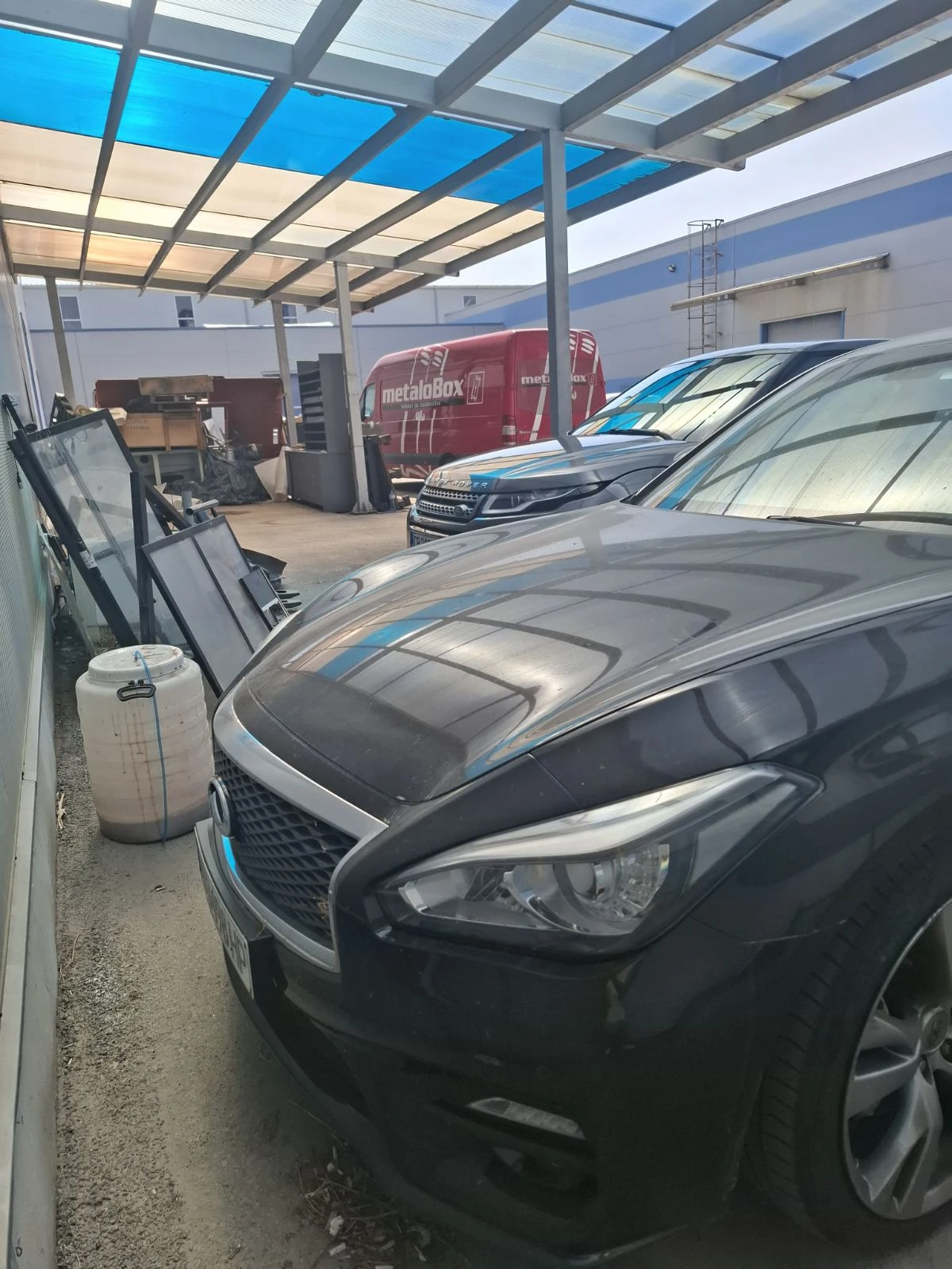 Infiniti Q70, снимка 3 - Автомобили и джипове - 56131008