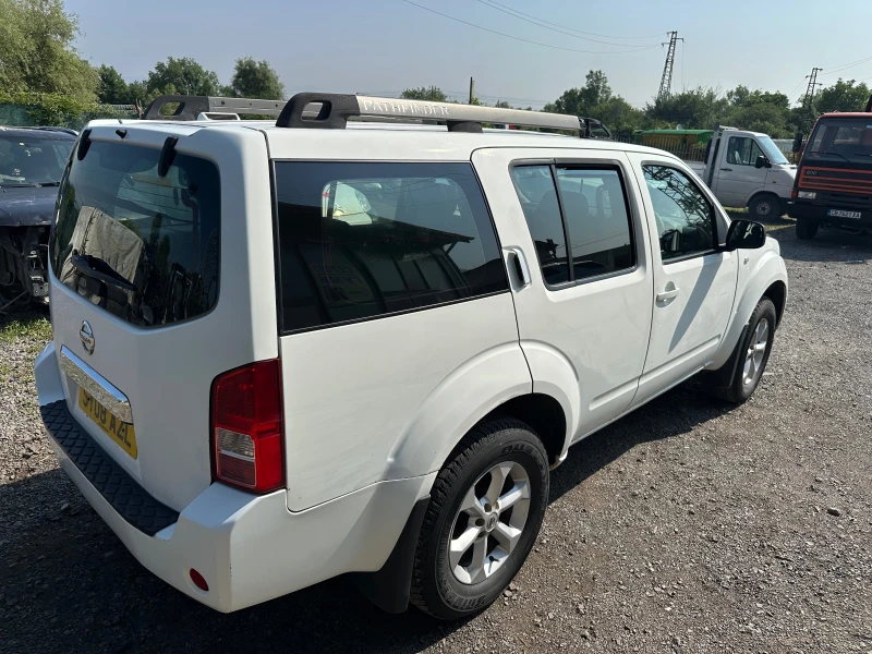 Nissan Pathfinder 2.5 DCI , снимка 4 - Автомобили и джипове - 50582340