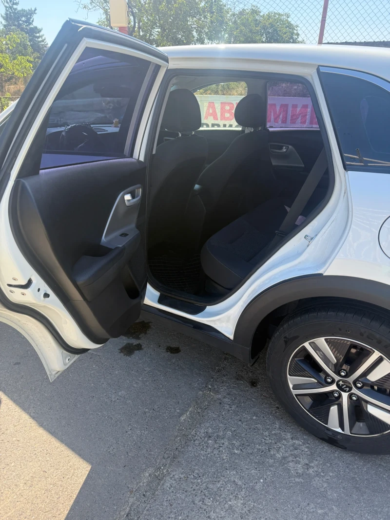 Kia Niro 1.6 DE HEV FACELIFT, снимка 6 - Автомобили и джипове - 51896165