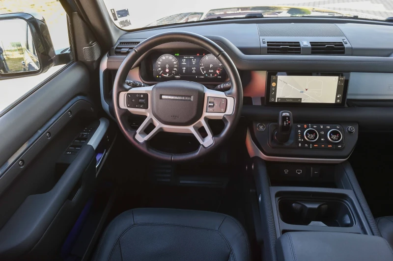 Land Rover Defender 110  D300 X-Dynamic SE, снимка 11 - Автомобили и джипове - 51910892