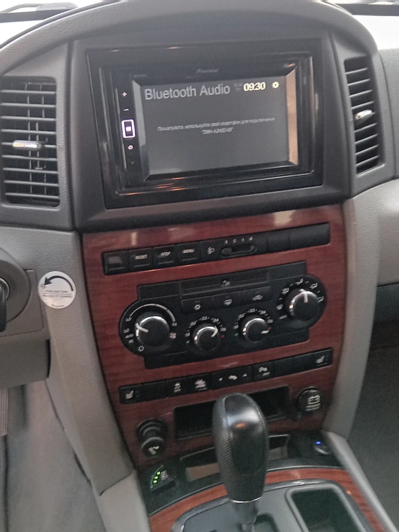 Jeep Grand cherokee, снимка 11 - Автомобили и джипове - 53264053