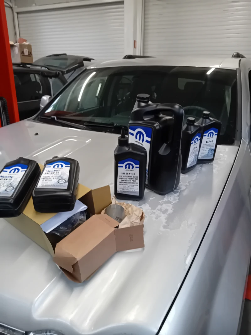 Jeep Grand cherokee, снимка 17 - Автомобили и джипове - 53264053