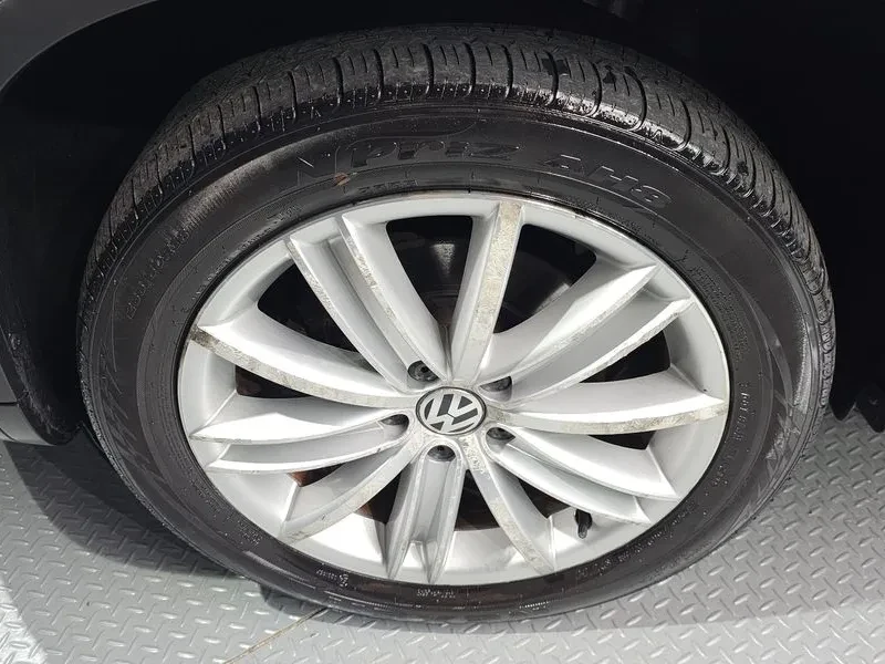VW Tiguan 2.0 Tdi Premium 5N, снимка 5 - Автомобили и джипове - 56207424