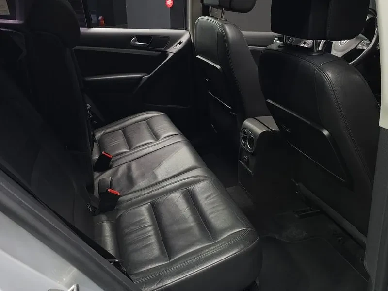 VW Tiguan 2.0 Tdi Premium 5N, снимка 11 - Автомобили и джипове - 56207424