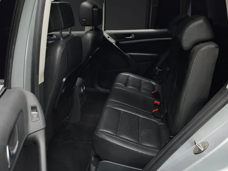 VW Tiguan 2.0 Tdi Premium 5N, снимка 12 - Автомобили и джипове - 56207424