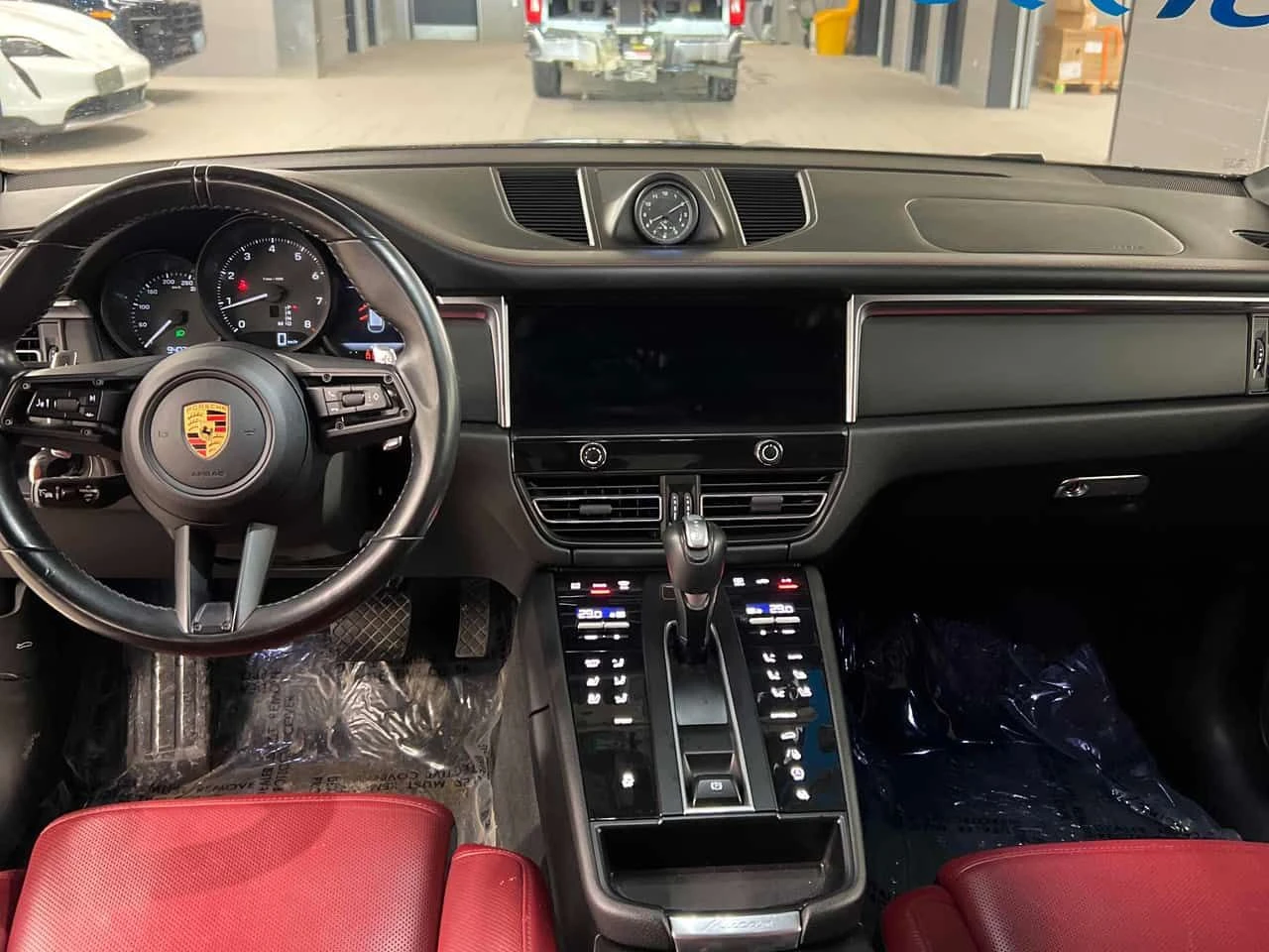 Porsche Macan DISTRONIC/360/MATRIX/PANO/NAVI - изображение 9