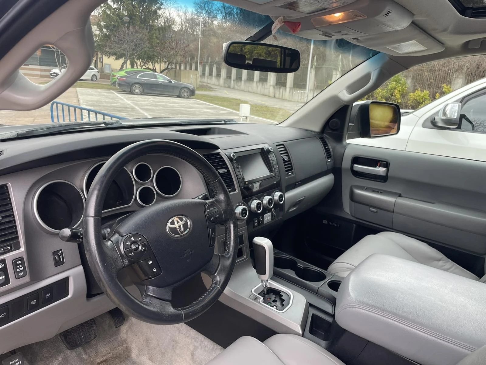 Toyota Sequoia Limited , снимка 10 - Автомобили и джипове - 53928720