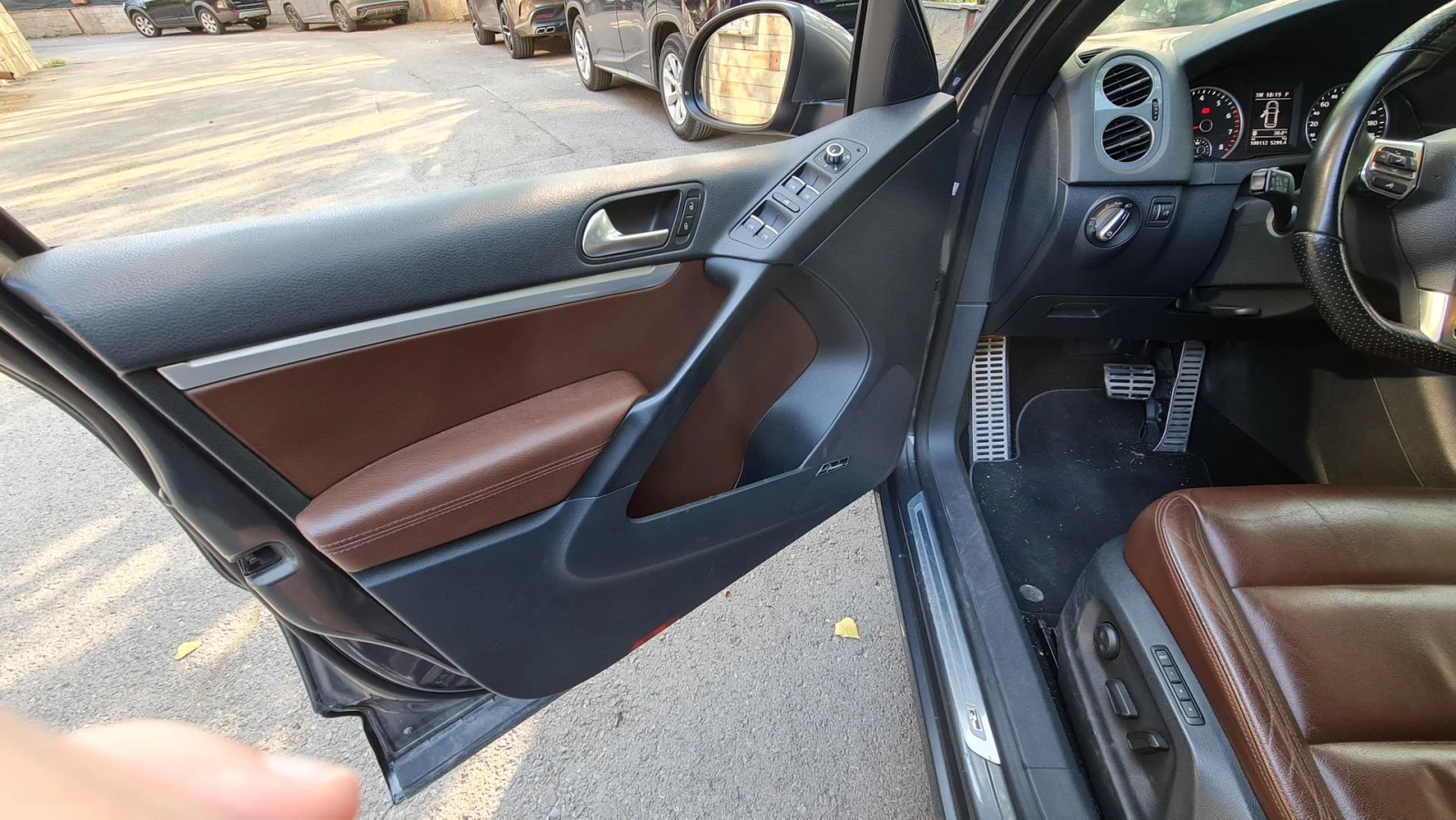 VW Tiguan R, снимка 9 - Автомобили и джипове - 55354122