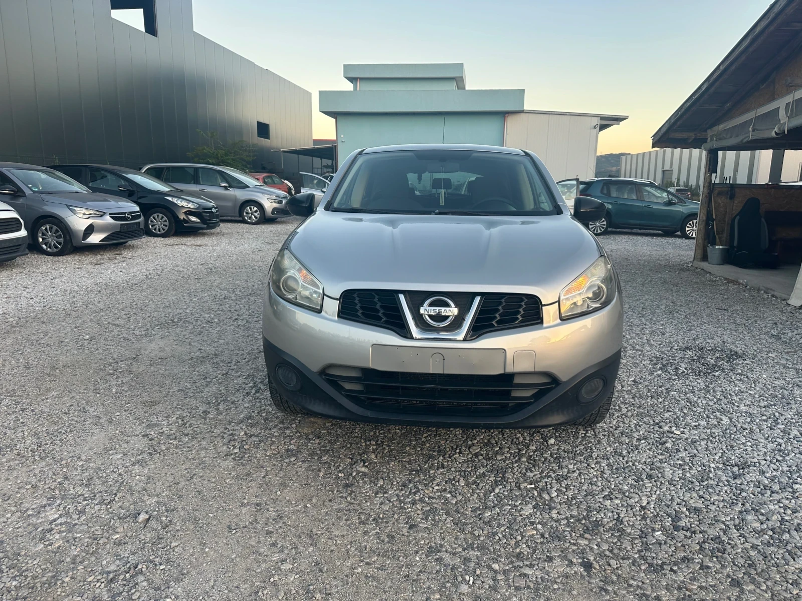 Nissan Qashqai 1.6 Бензин-Газ EURO 5 , снимка 8 - Автомобили и джипове - 55982926
