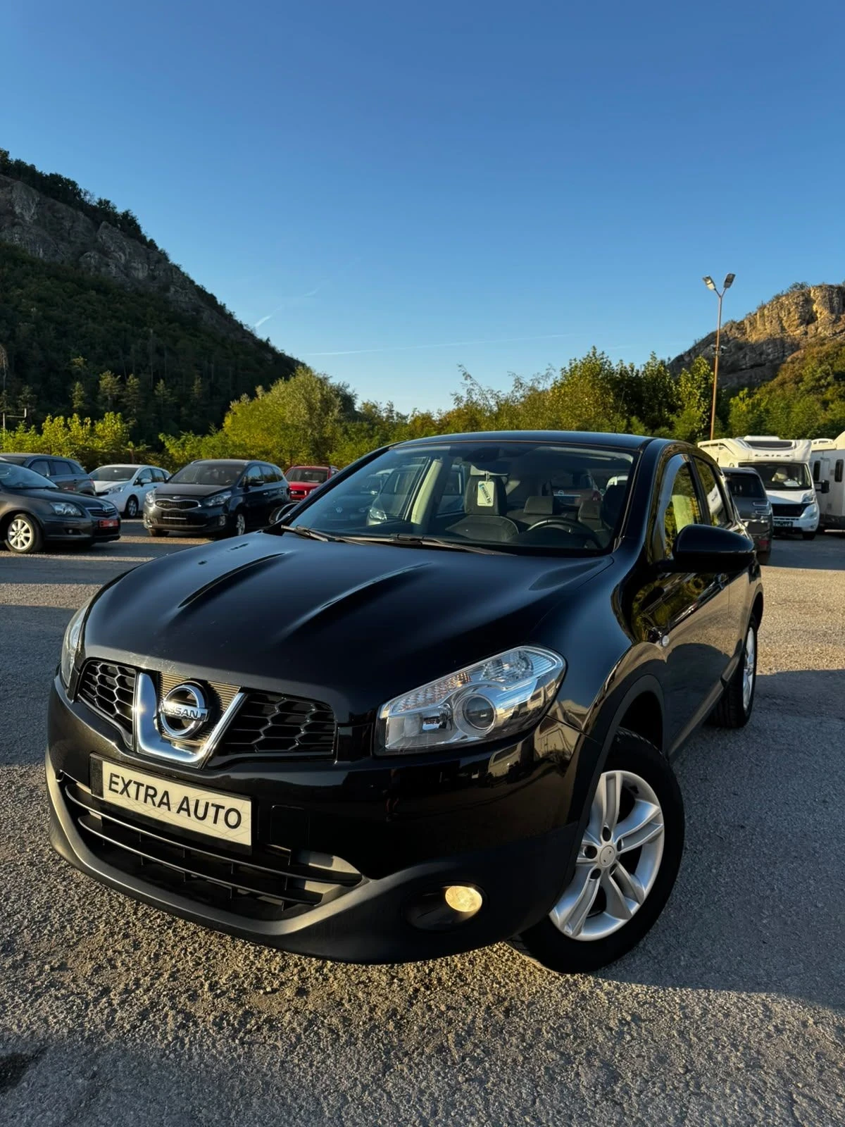 Nissan Qashqai 1.5dCi, FACELIFT,  КЛИМАТРОНИК, ПАРКТРОНИК, снимка 17 - Автомобили и джипове - 56014474