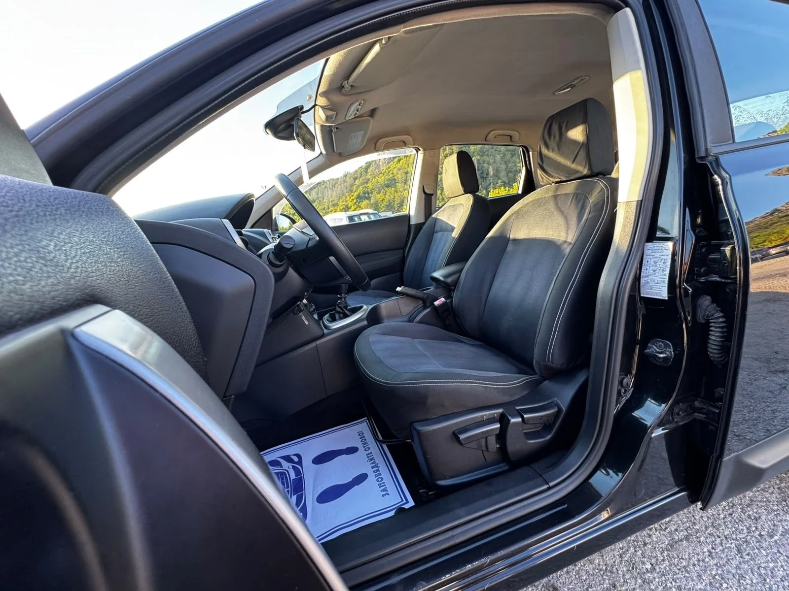 Nissan Qashqai 1.5dCi, FACELIFT,  КЛИМАТРОНИК, ПАРКТРОНИК, снимка 15 - Автомобили и джипове - 56014474