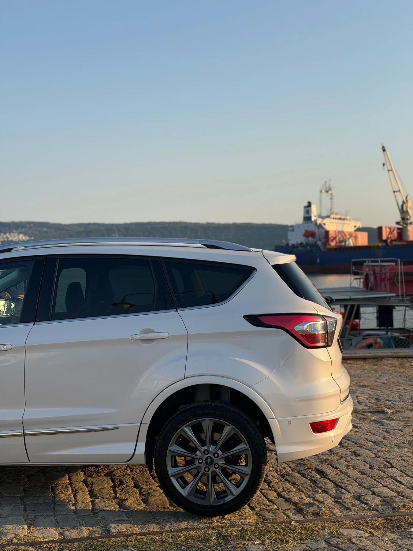 Ford Kuga, снимка 3 - Автомобили и джипове - 56048430