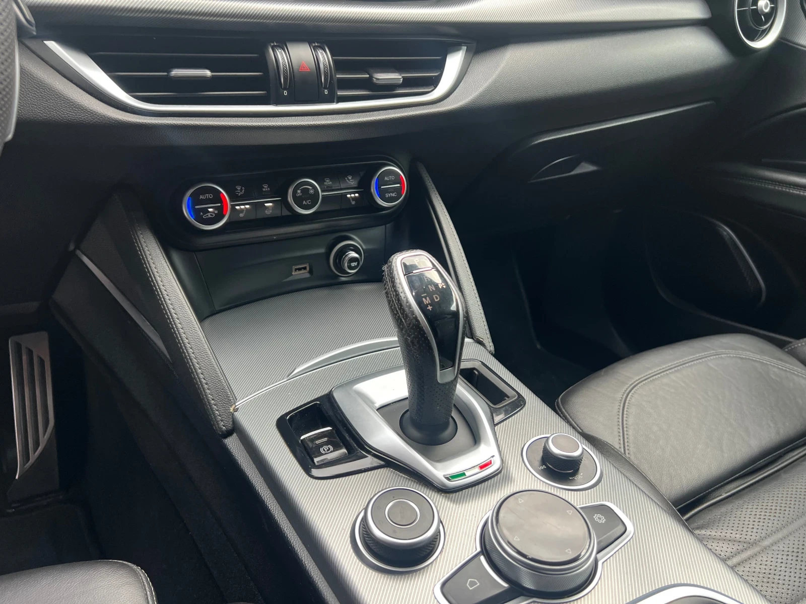 Alfa Romeo Stelvio Veloce Q4 2.2d 4x4 210 hp | Mobile.bg � ����������� 17