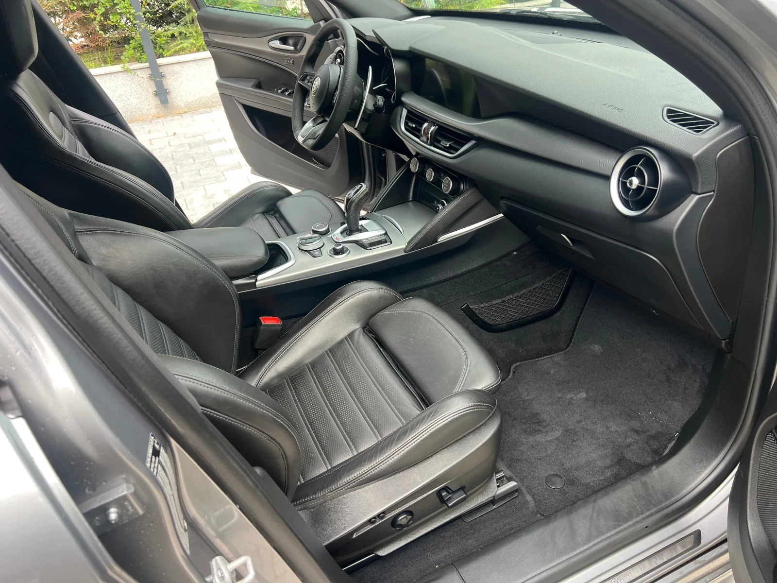 Alfa Romeo Stelvio Veloce Q4 2.2d 4x4 210 hp | Mobile.bg � ����������� 11