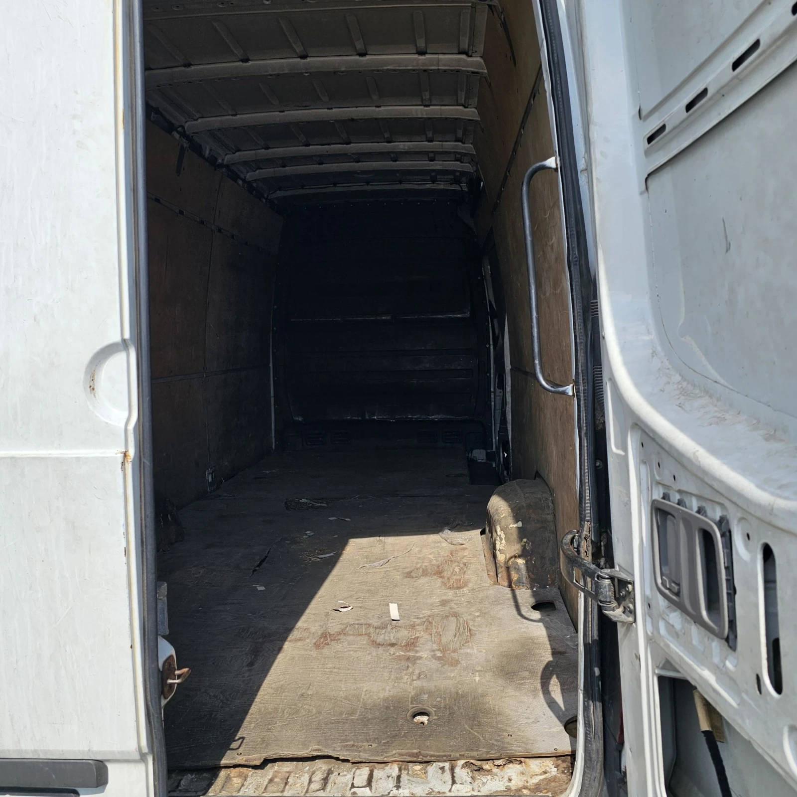 Mercedes-Benz Sprinter 310 - изображение 9