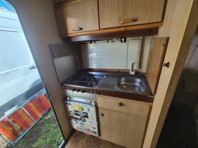 Каравана Chateau 330, снимка 9