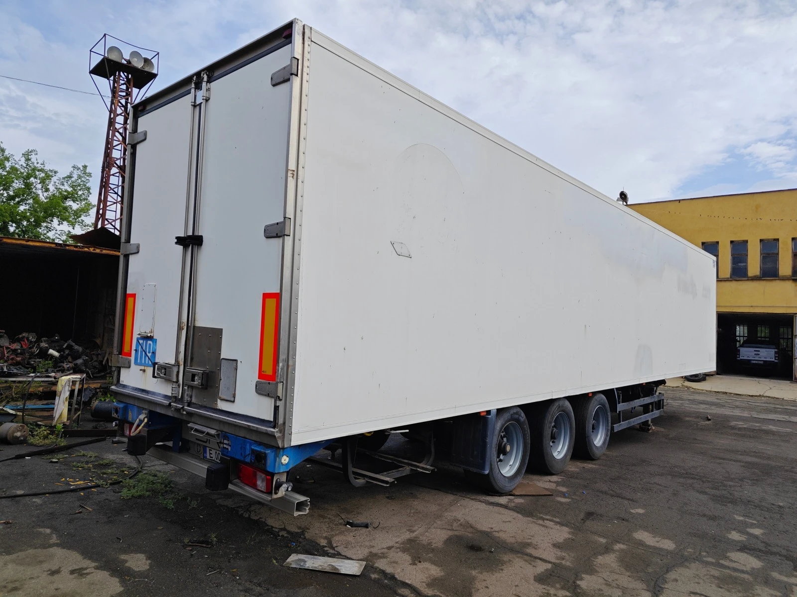   Lamberet LVFS3 SR2, Carrier Vector 1850 | Mobile.bg   4