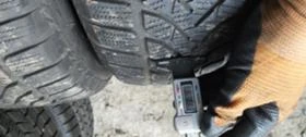 Гуми Зимни 235/60R18, снимка 4