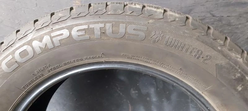 Гуми Зимни 235/60R18, снимка 7 - Гуми и джанти - 34707083