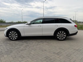 Mercedes-Benz E 220 Нави/Панорама/Сервизна история/4MATIC, снимка 8
