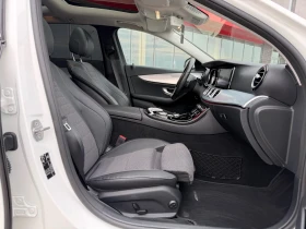 Mercedes-Benz E 220 Нави/Панорама/Сервизна история/4MATIC, снимка 15
