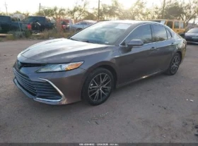 Toyota Camry XLE HYBRID 