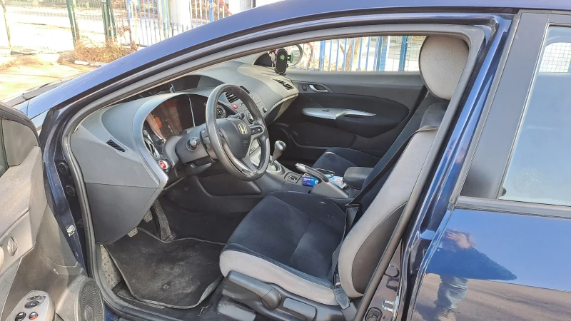 Honda Civic 1.8 , снимка 5 - Автомобили и джипове - 48024884