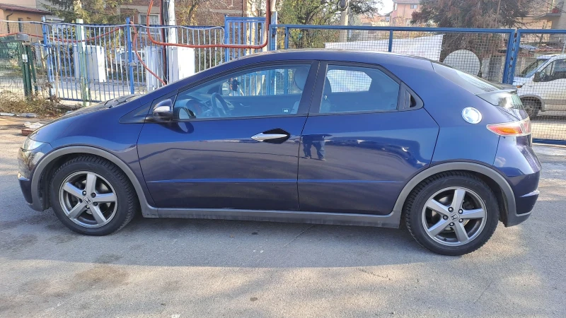 Honda Civic 1.8 , снимка 4 - Автомобили и джипове - 48024884