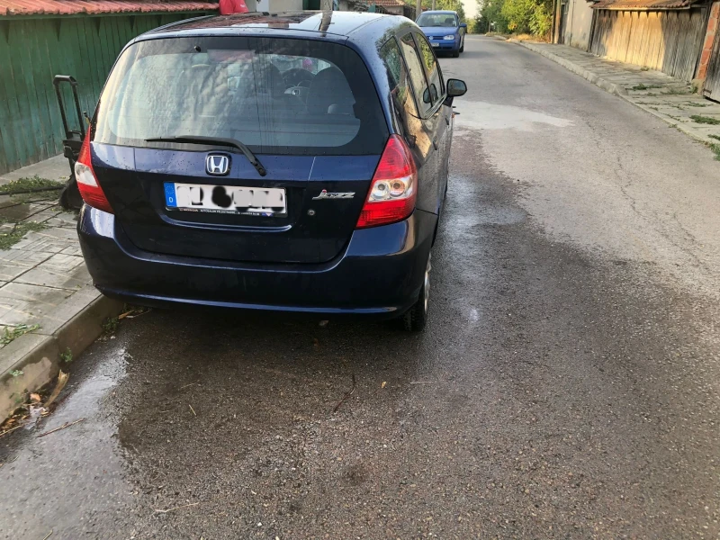 Honda Jazz 1.4 климатик, снимка 3 - Автомобили и джипове - 48436801