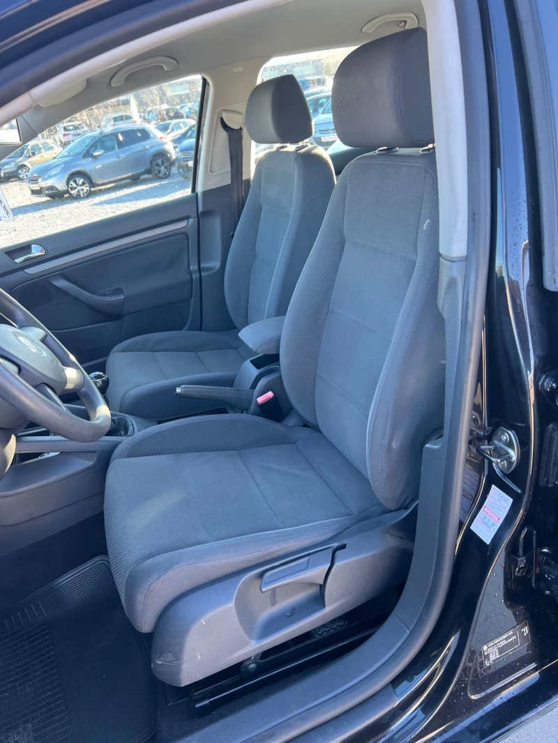 VW Golf 1.6FSI 166.000km!!, снимка 12 - Автомобили и джипове - 51362093