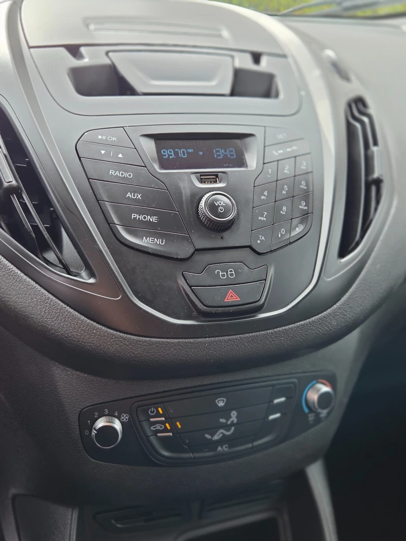 Ford Courier 1.5TDCi ЕURO 6 ОТЛИЧЕН, снимка 9 - Автомобили и джипове - 52493913